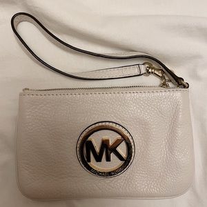Micheal Kors Wristlet
